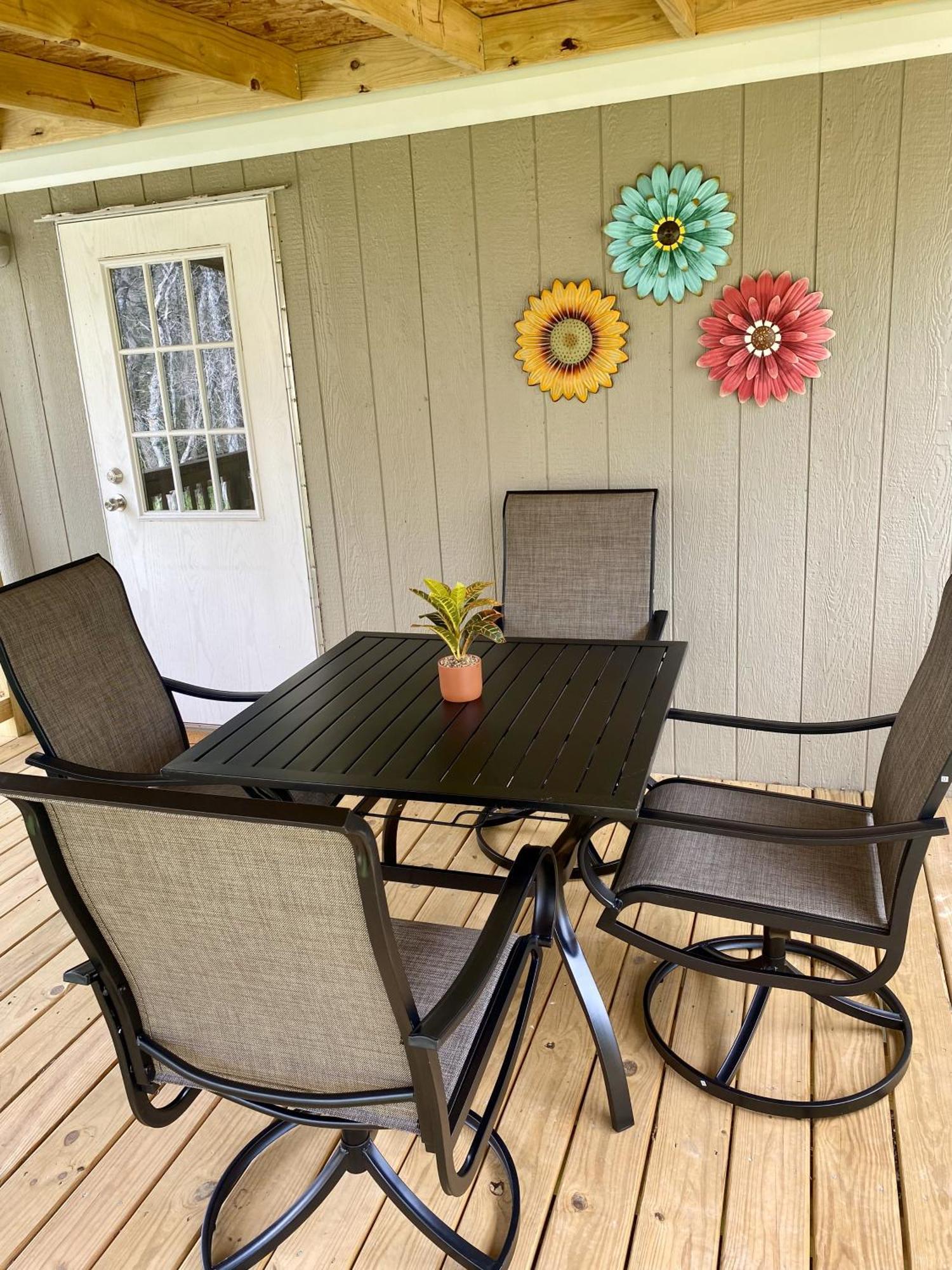 Holiday home Private Cozy Hideaway With Deck Escape Austin 35mi Bastrop